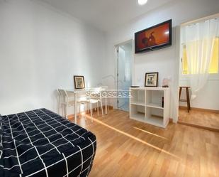 Bedroom of Flat to rent in  Barcelona Capital  with Terrace and Balcony