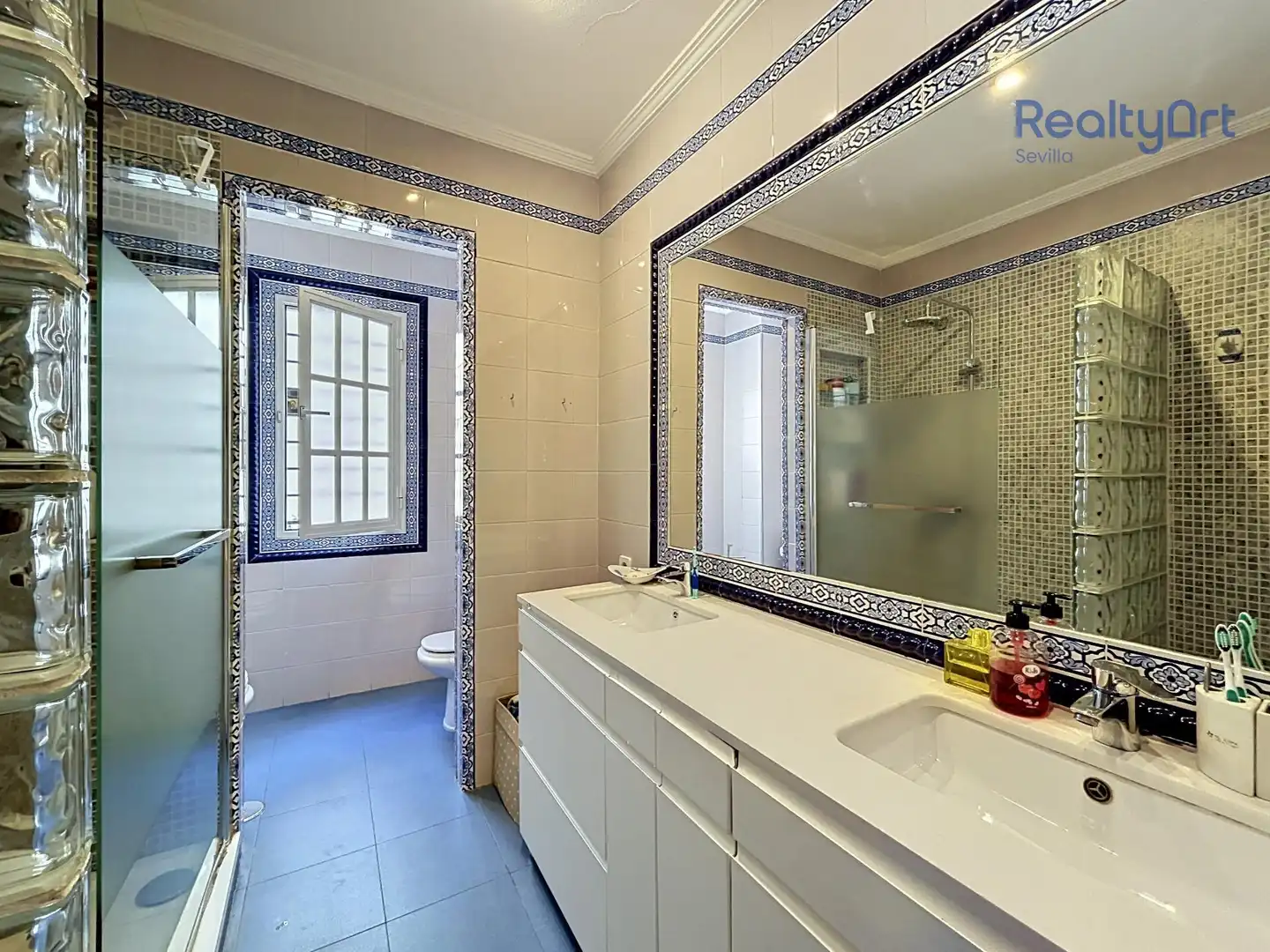 Baño de Piso en venta en Sevilla con Aire acondicionado, Parquet y Terraza