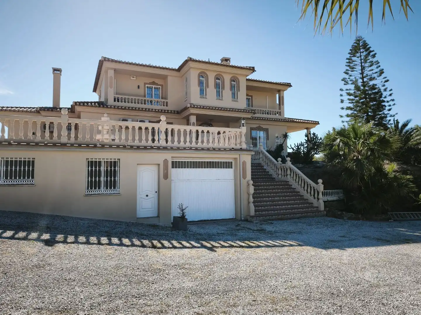 Vista exterior de Casa o xalet en venda en Almogía, Málaga