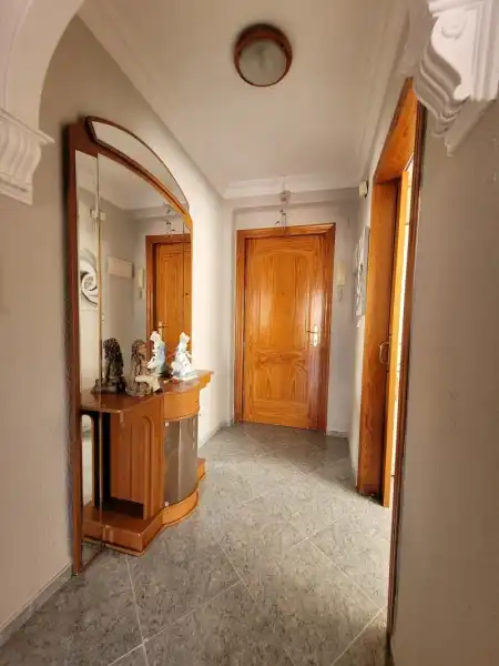 Piso en venta en Málaga con Terraza, Horno y Lavadora