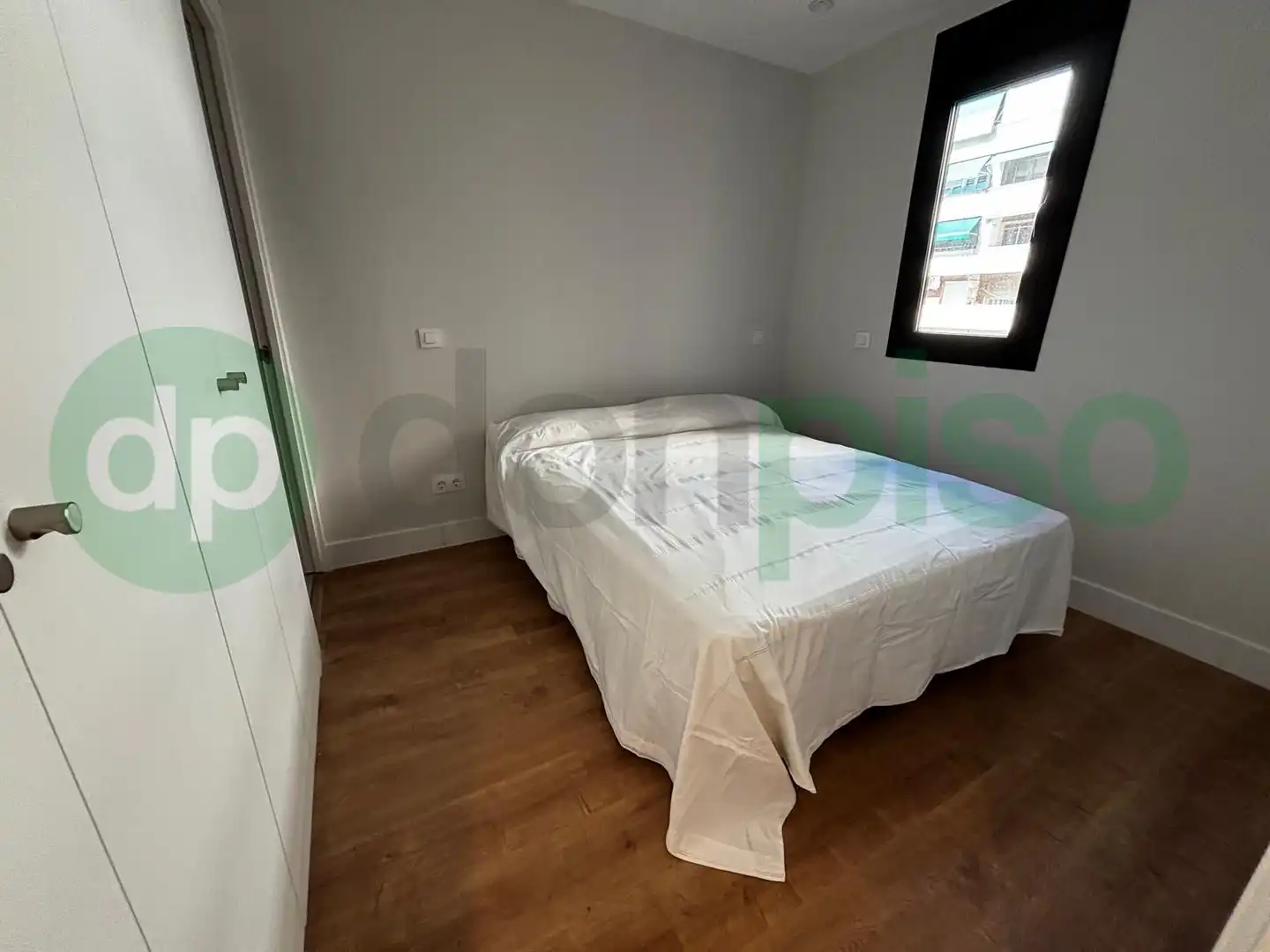 Dormitori de Pis en venda en Madrid amb Aire condicionat, Parquet i Moblat