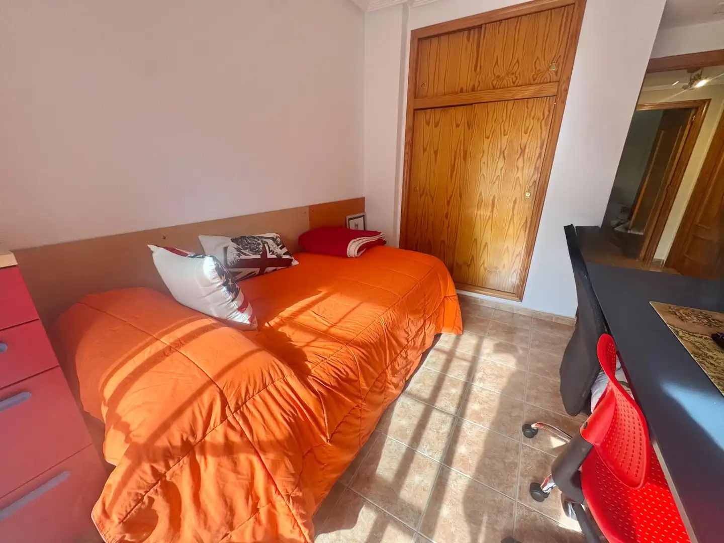 Dormitori de Casa o xalet en venda en Orihuela amb Aire condicionat, Calefacció i Terrassa