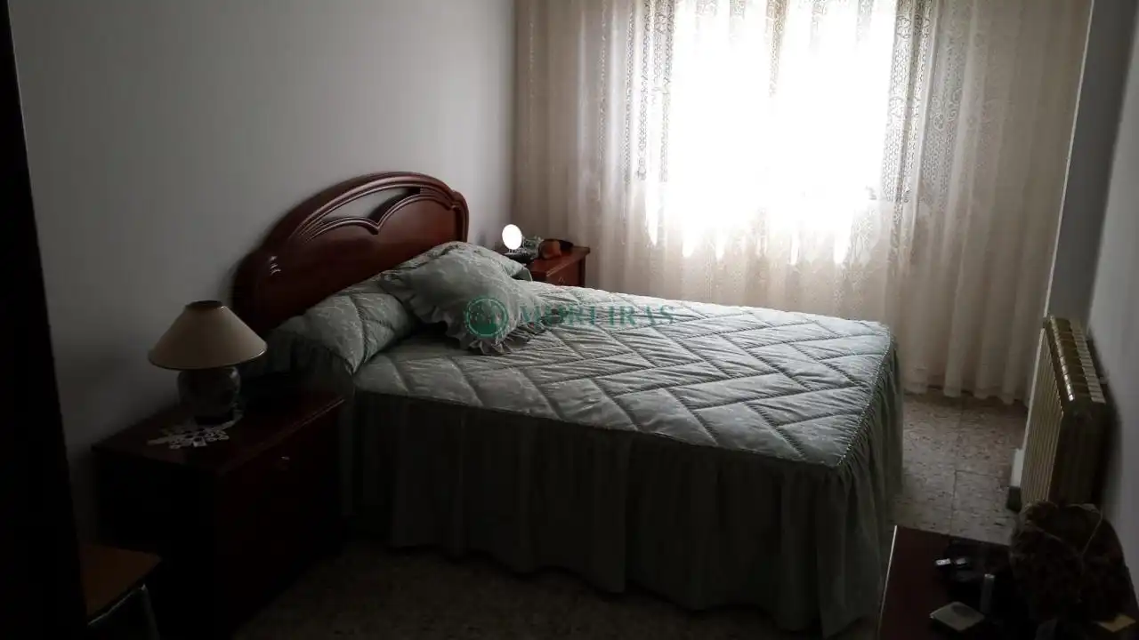 Habitación de Casa o chalet en venta en Ourense Capital  con Calefacción y Jardín privado