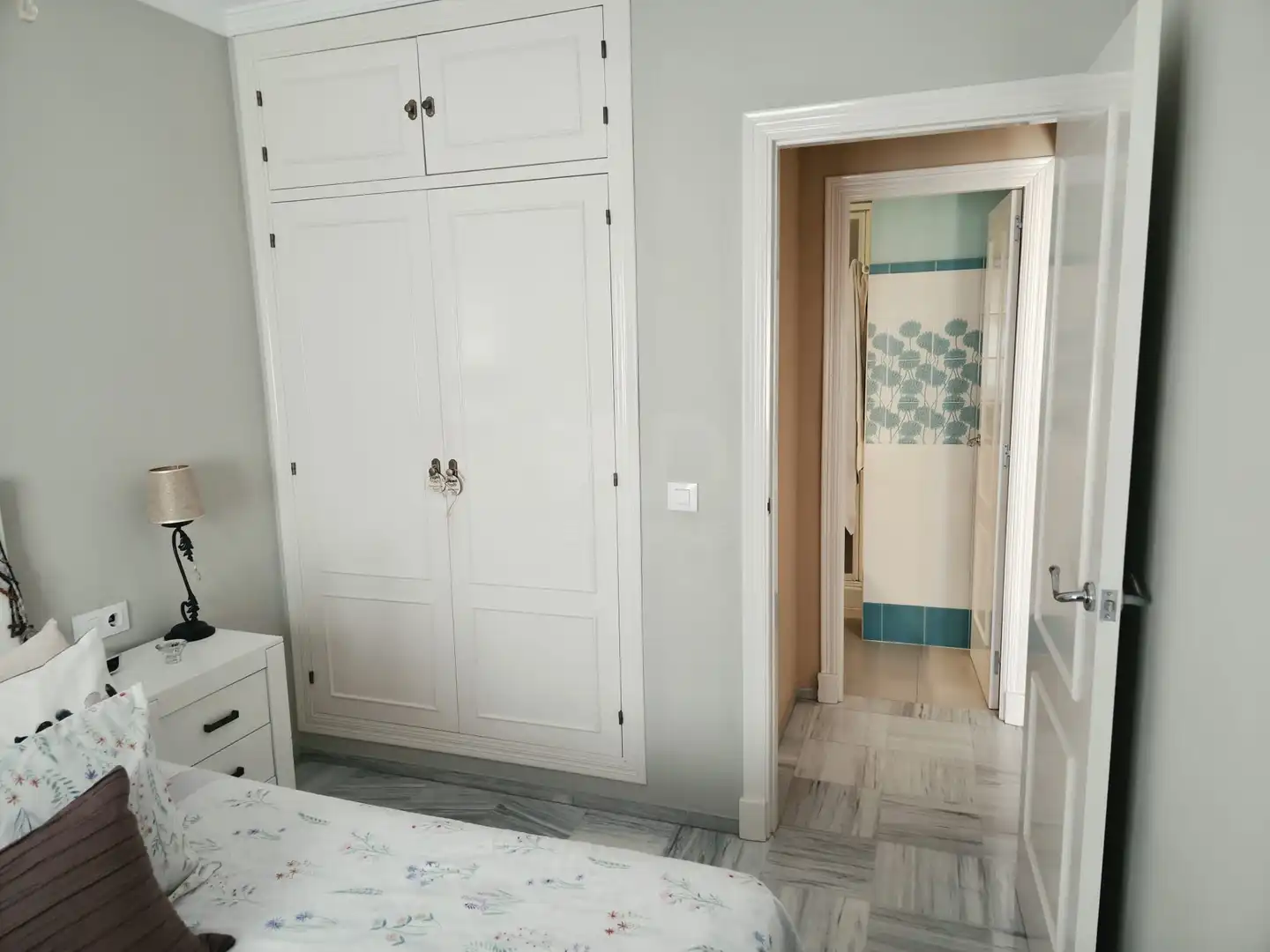 Schlafzimmer von Dachboden zum Verkauf in Bornos mit Klimaanlage und Heizung
