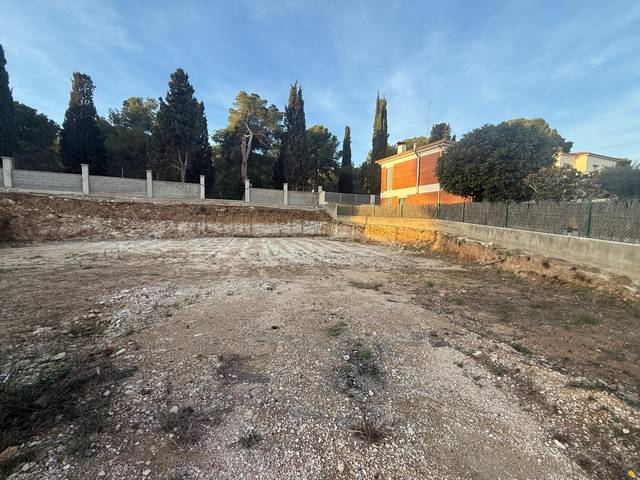 Terreno residencial en Venta en Calle Santiago Padrós, 9 en Els Masos - Els Garrofers