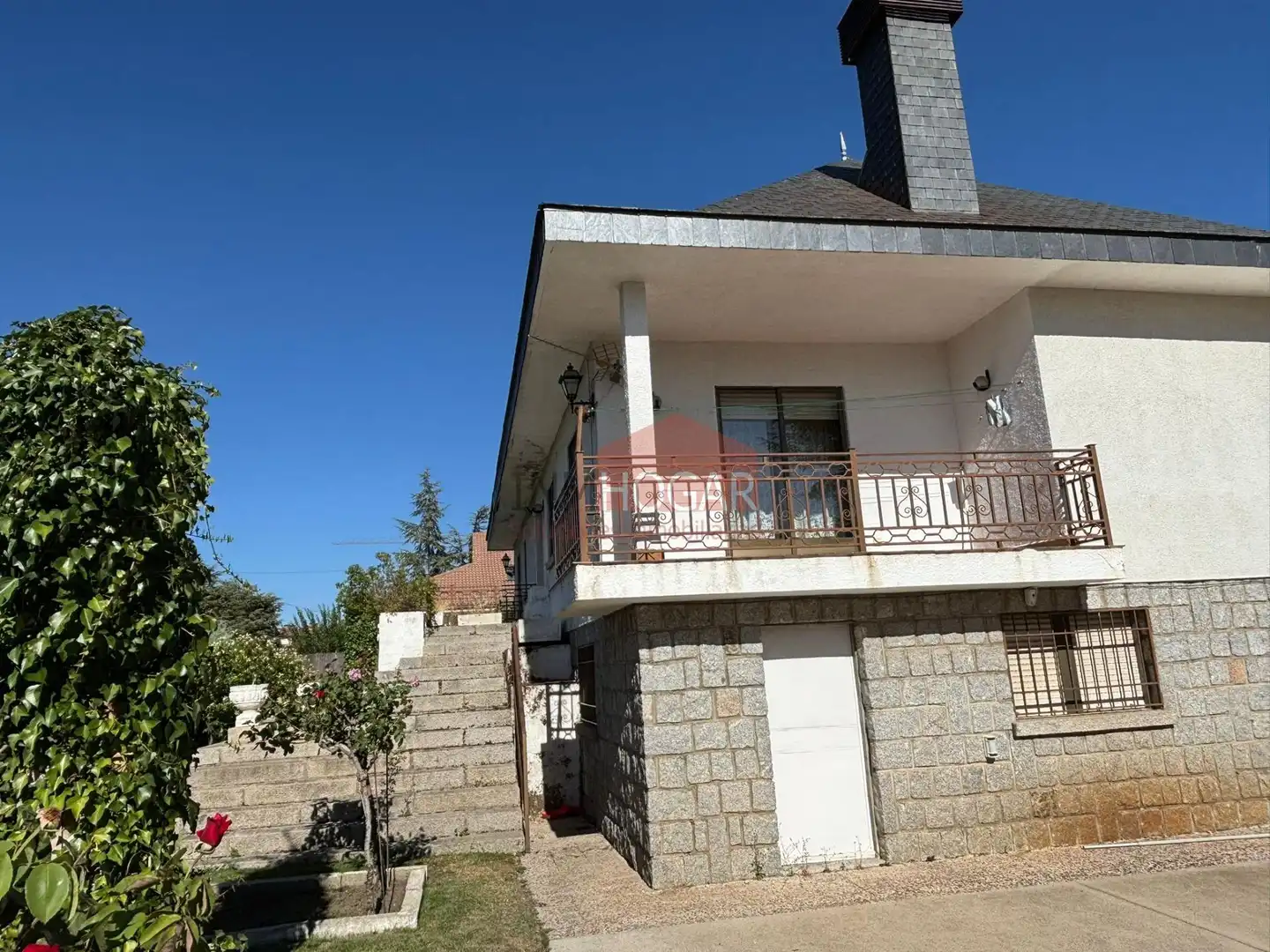 Vista exterior de Casa o xalet en venda en Ávila amb Calefacció, Jardí privat i Traster
