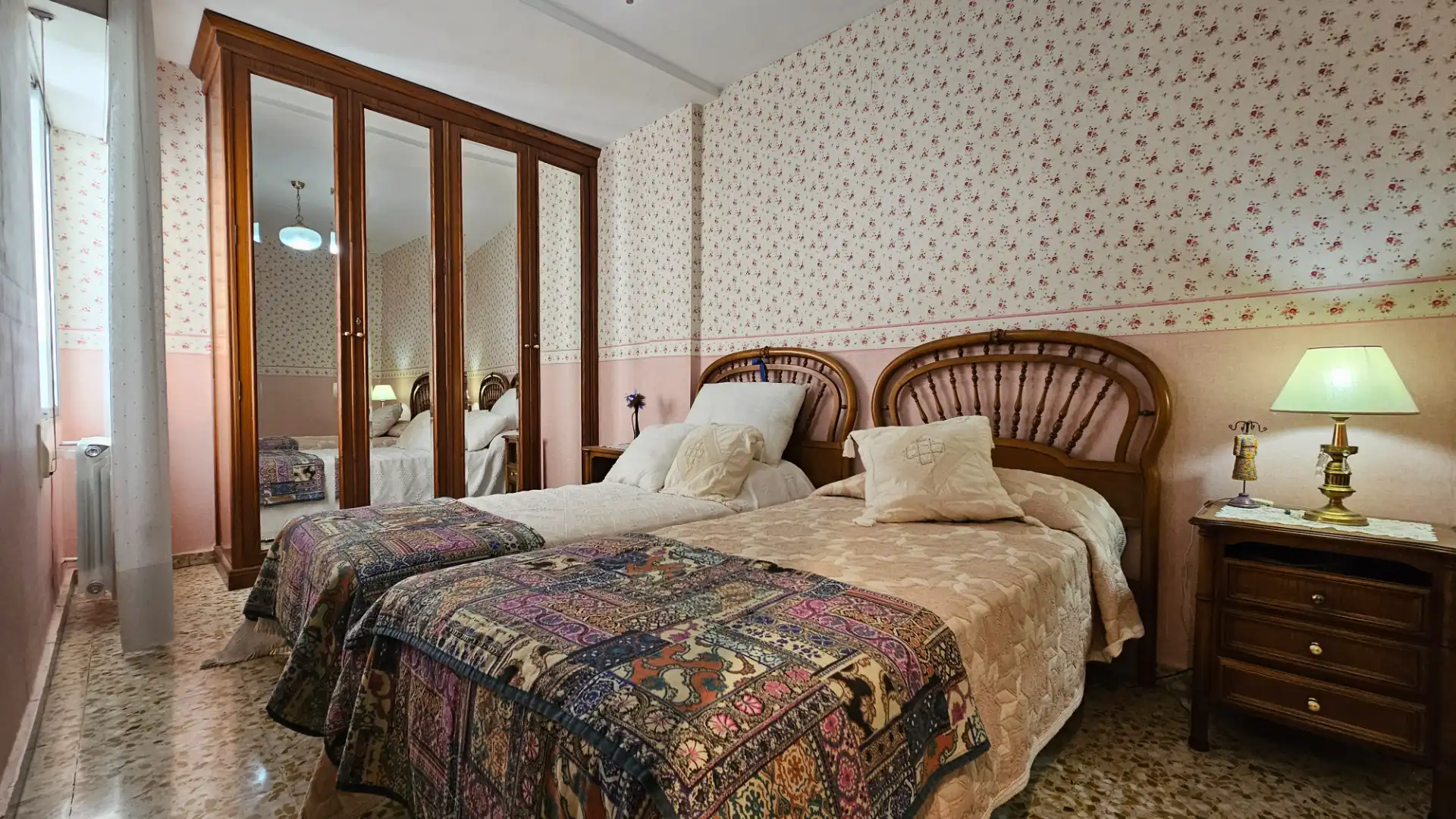 Bedroom of Flat for sale in Zaragoza  with Heating