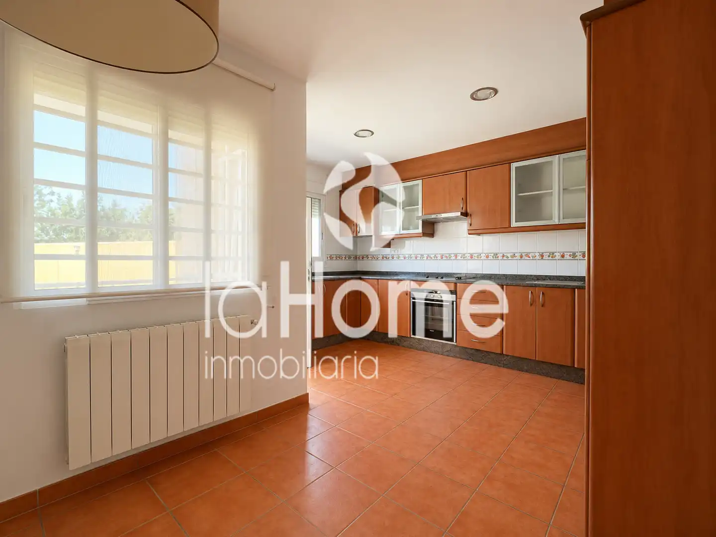 Kitchen of Detached homes for rent in La Pobla de Vallbona  with Air Conditioner, Heating and Private garden