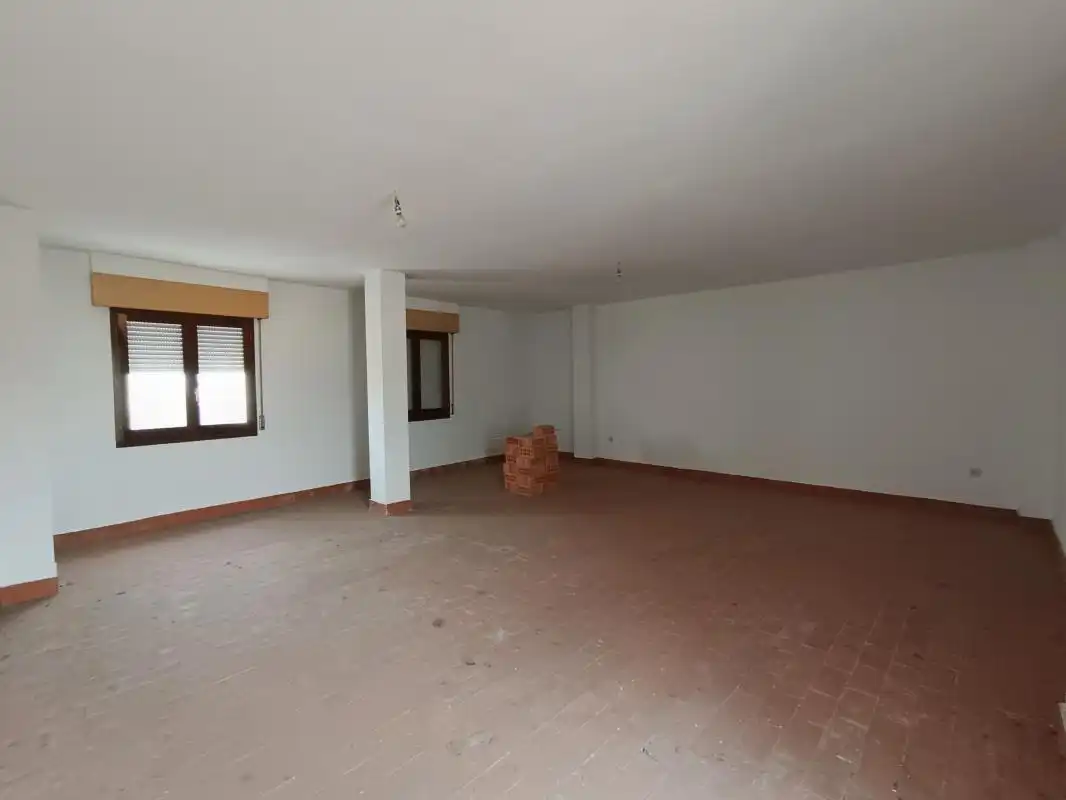 Casa adosada en venda en Oliva amb Calefacció, Terrassa i Balcó