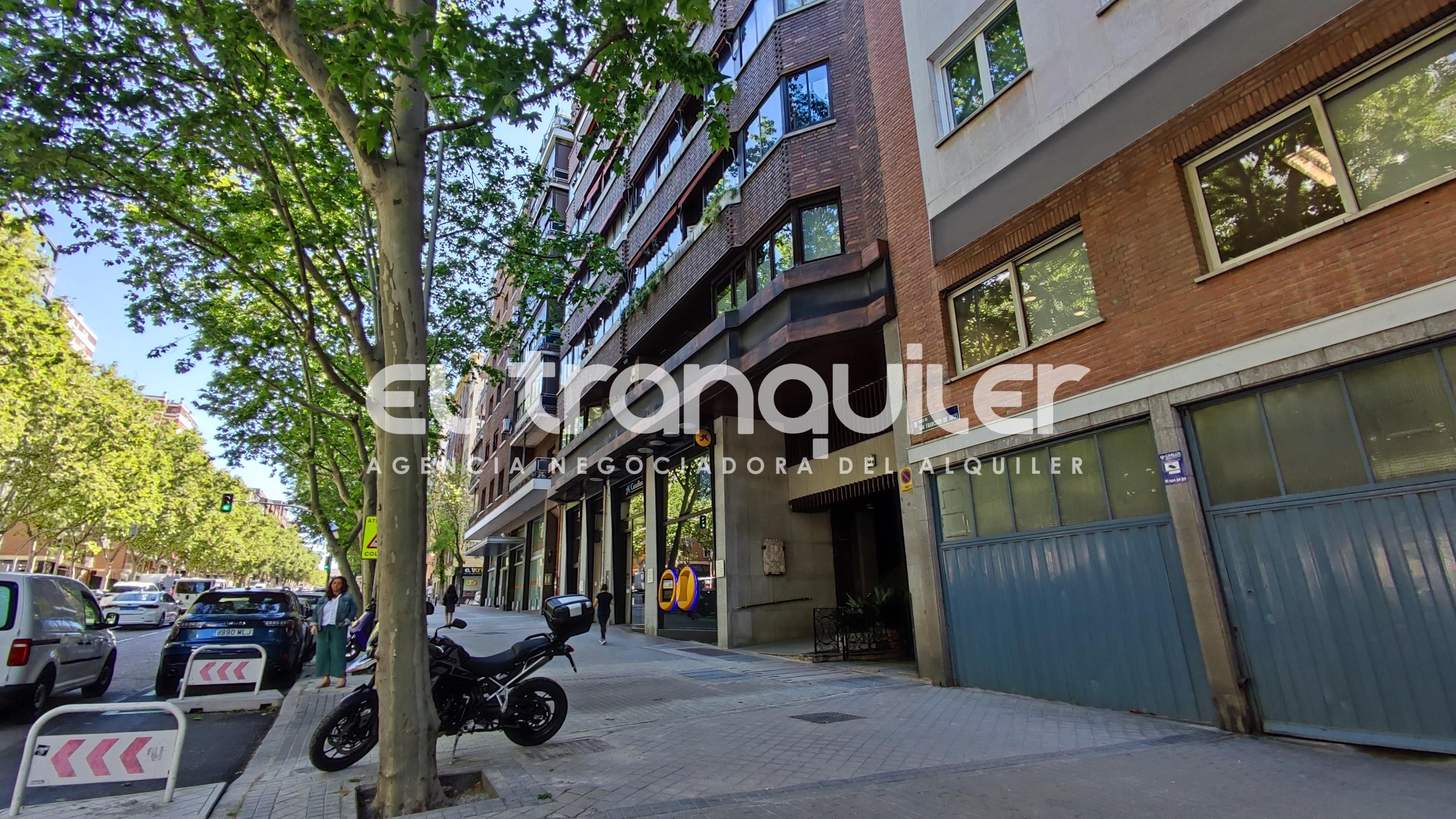 Exterior view of Flat to rent in  Madrid Capital  with Air Conditioner, Parquet flooring and Terrace