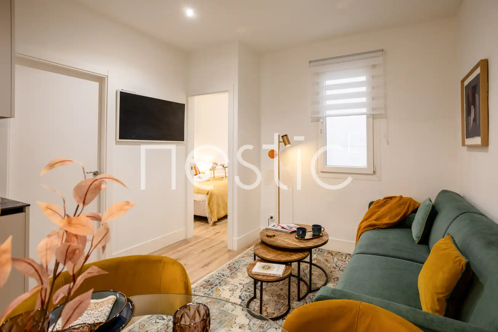 Dormitori de Apartament de lloguer en Madrid amb Aire condicionat, Calefacció i Moblat