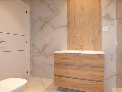 Bathroom of Flat to rent in Alcorcón  with Air Conditioner