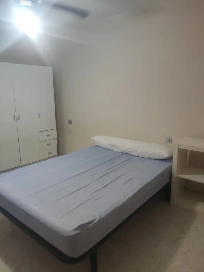 Habitación de Piso de alquiler en Jaén con Amueblado