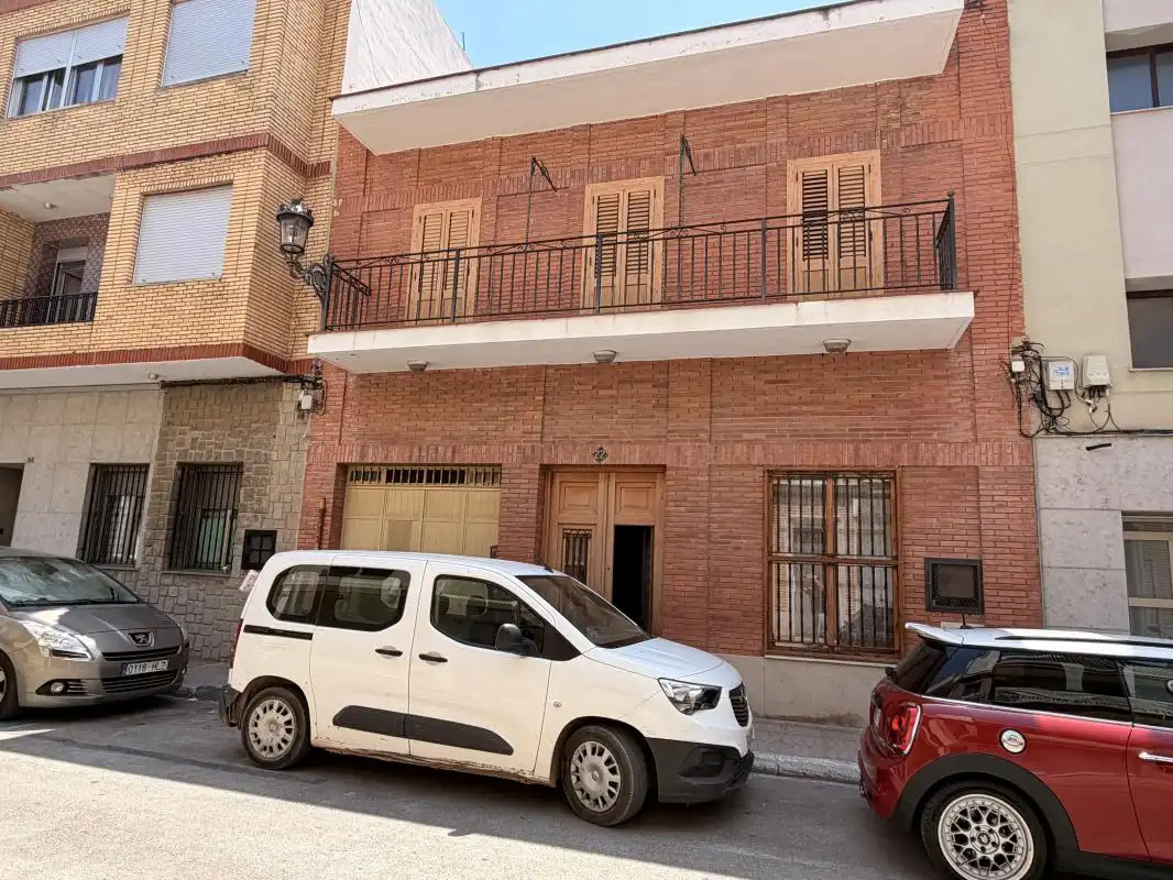 Country house zur Miete in Carrer Mare de Déu del Miracle, Rafelbuñol / Rafelbunyol