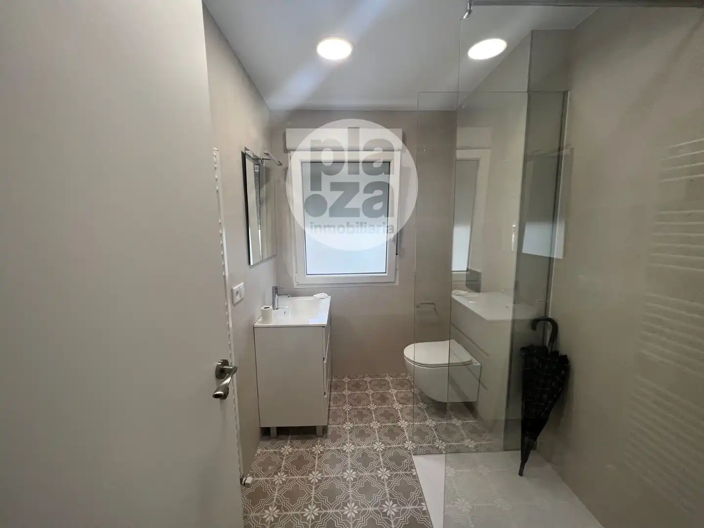 Bathroom of Flat for rent in Burgos  with Heating and Furnished