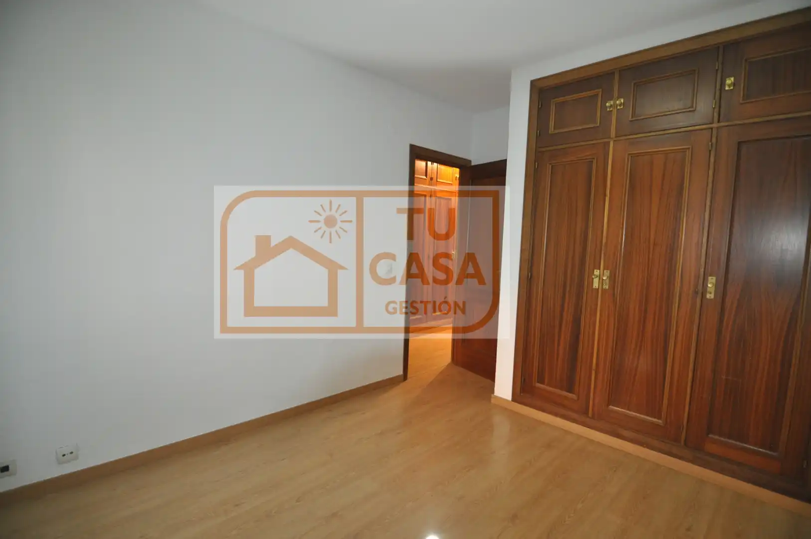 Dormitori de Pis en venda en Madrid amb Calefacció, Parquet i Terrassa