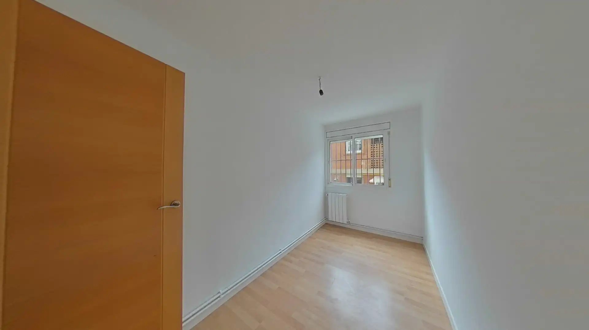 Bedroom of Flat for sale in L'Hospitalet de Llobregat  with Air Conditioner and Heating