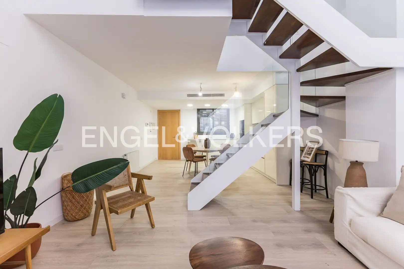 Dúplex en venta en Barcelona con Aire acondicionado, Calefacción y Jardín privado
