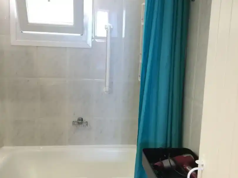 Bany de Pis de lloguer en Sant Lluís amb Aire condicionat i Piscina
