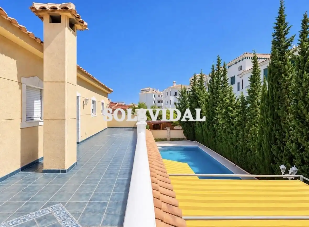 Chalet con terraza en venta en Orihuela Costa, imagen 32