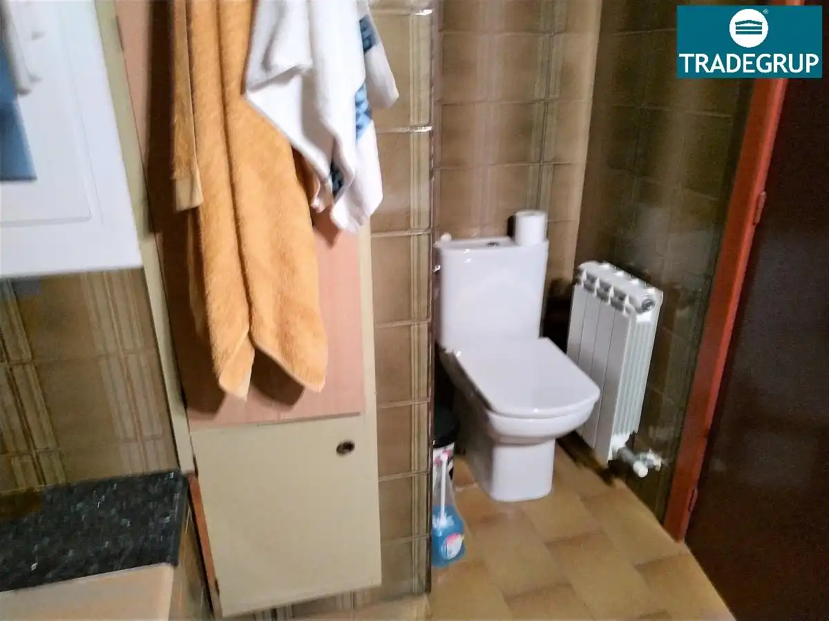 Baño de Piso en venta en Igualada con Calefacción, Terraza y Amueblado