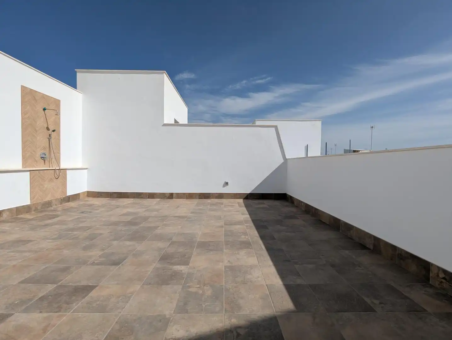 Terrasse von Maisonette zur Miete in Sanlúcar la Mayor mit Klimaanlage, Terrasse und Möbliert