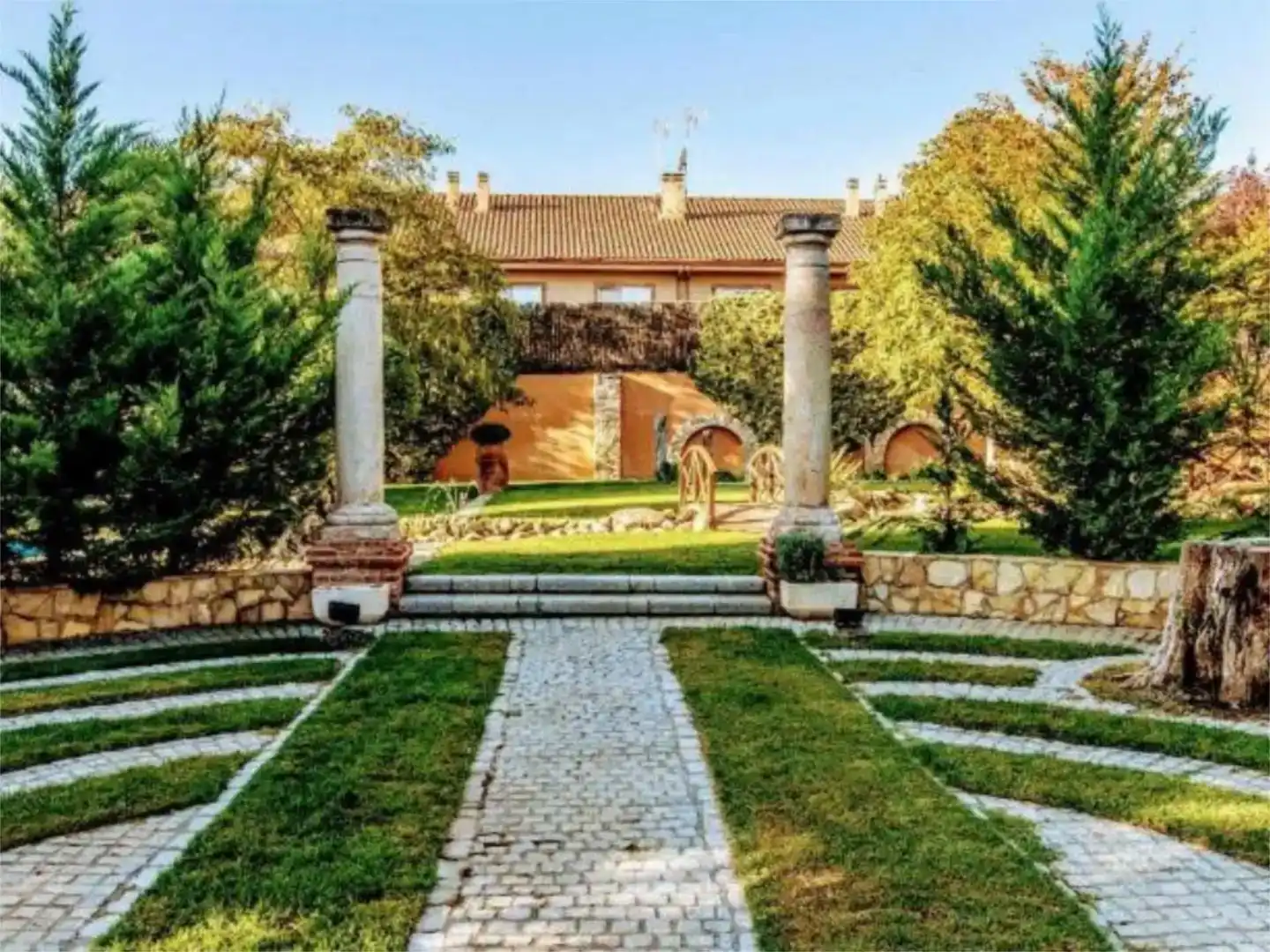 Jardín de Piso en venta en Carabaña con Jardín privado, Piscina y Amueblado