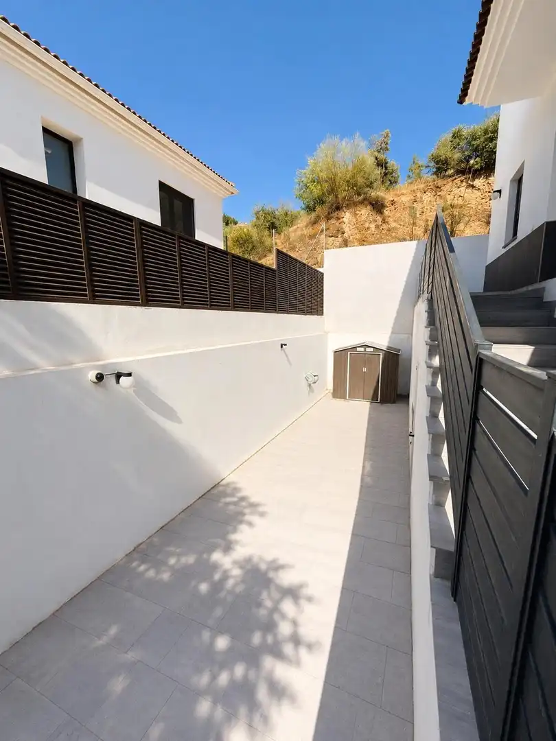 Terraza de Casa o chalet en venta en Málaga con Aire acondicionado, Calefacción y Jardín privado