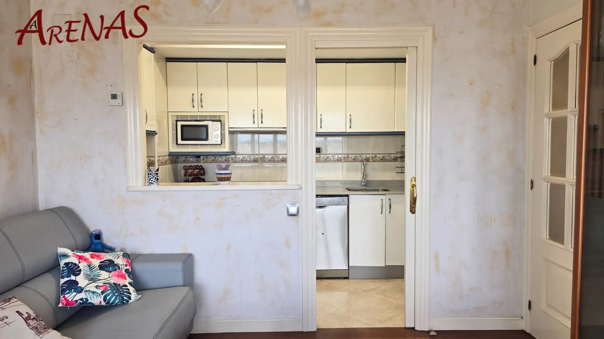Küche von Wohnung zum Verkauf in Laredo mit Heizung, Parkett und Möbliert
