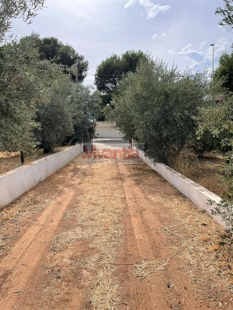 Country house zum Verkauf in Lorca mit Privatgarten, Terrasse und Möbliert