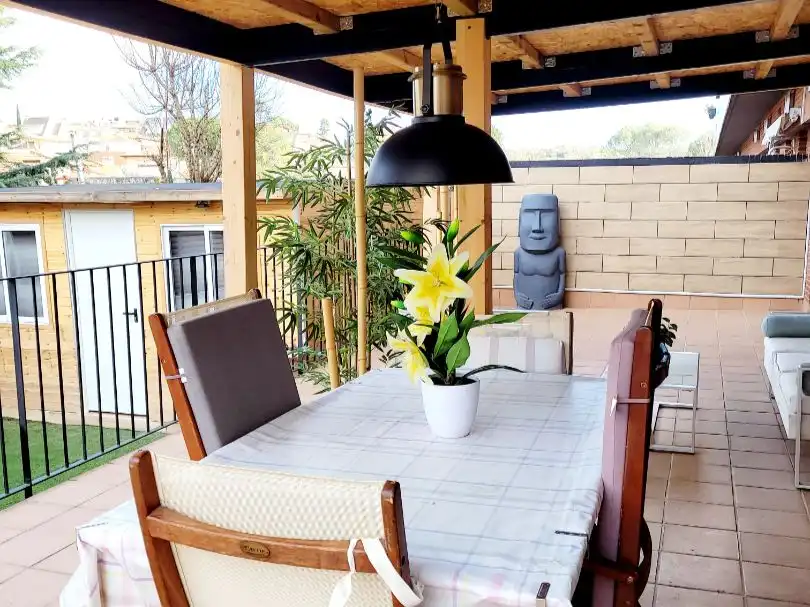 Bajo con piscina en venta en Carrer Doctor Gomis 12
