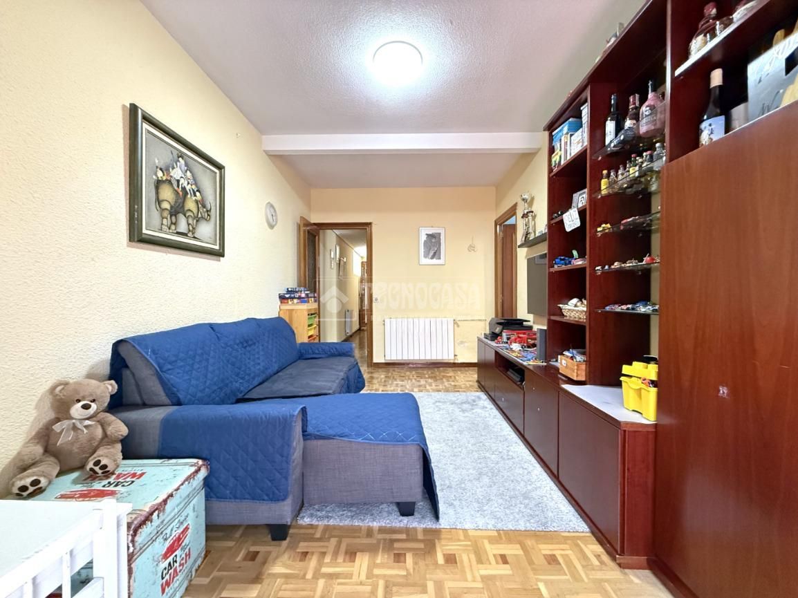Sala d'estar de Pis en venda en Alcobendas amb Aire condicionat, Calefacció i Parquet