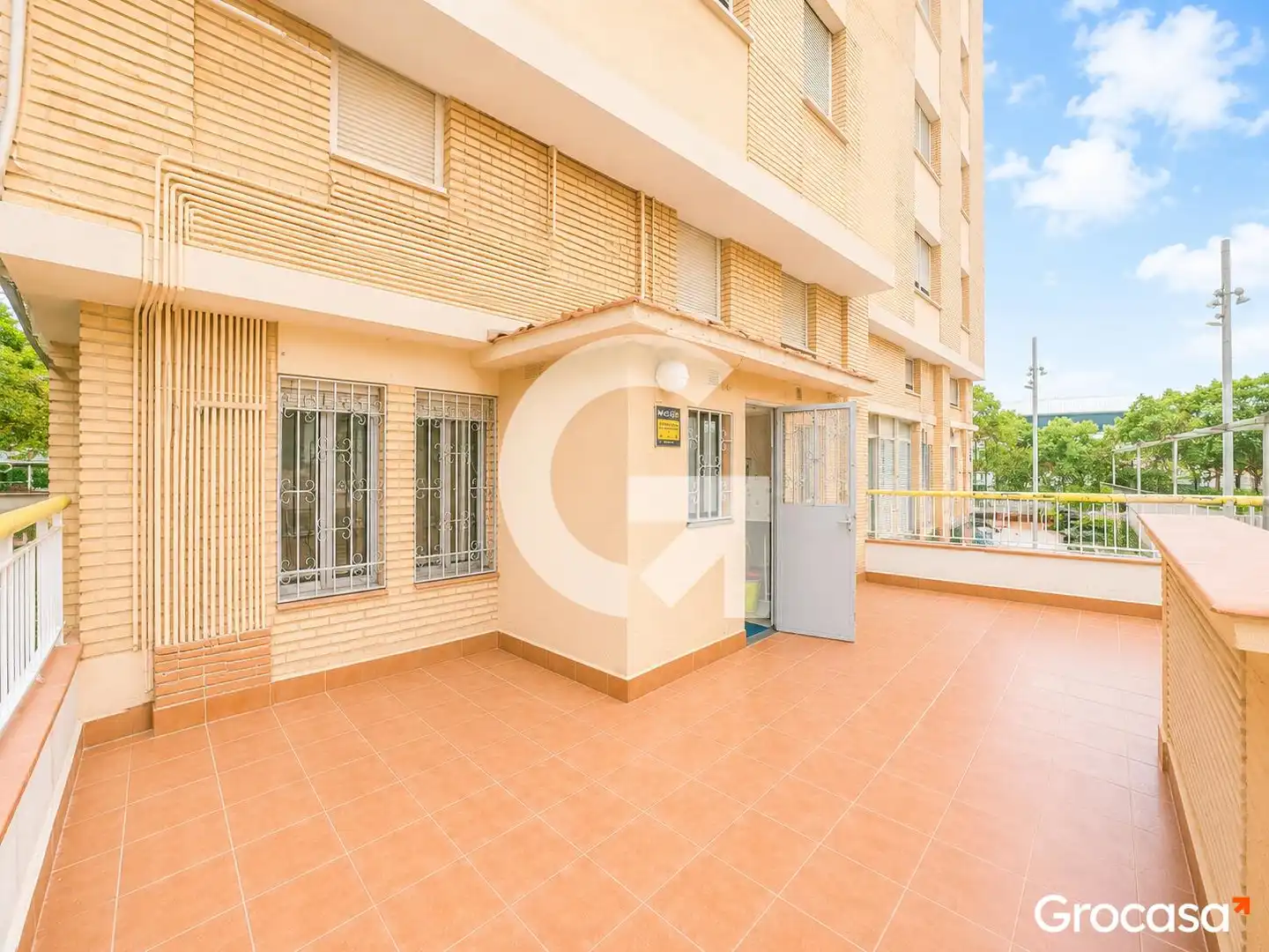 Vista exterior de Piso en venta en Barcelona con Calefacción, Terraza y Trastero