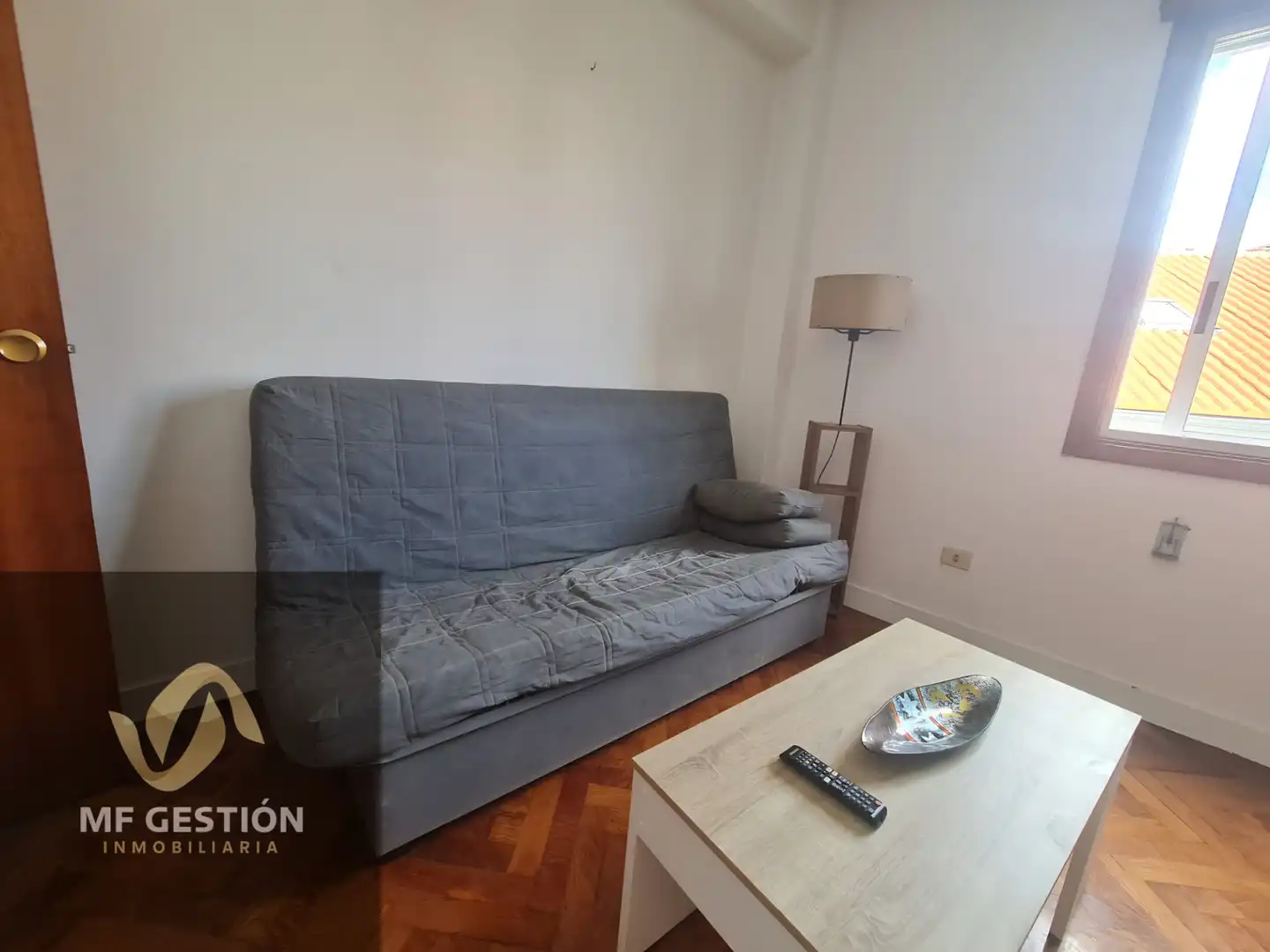 Sala de estar de Piso en venta en Vigo  con Parquet, Amueblado y Horno