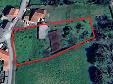 Terreny residencial en venda a Noia