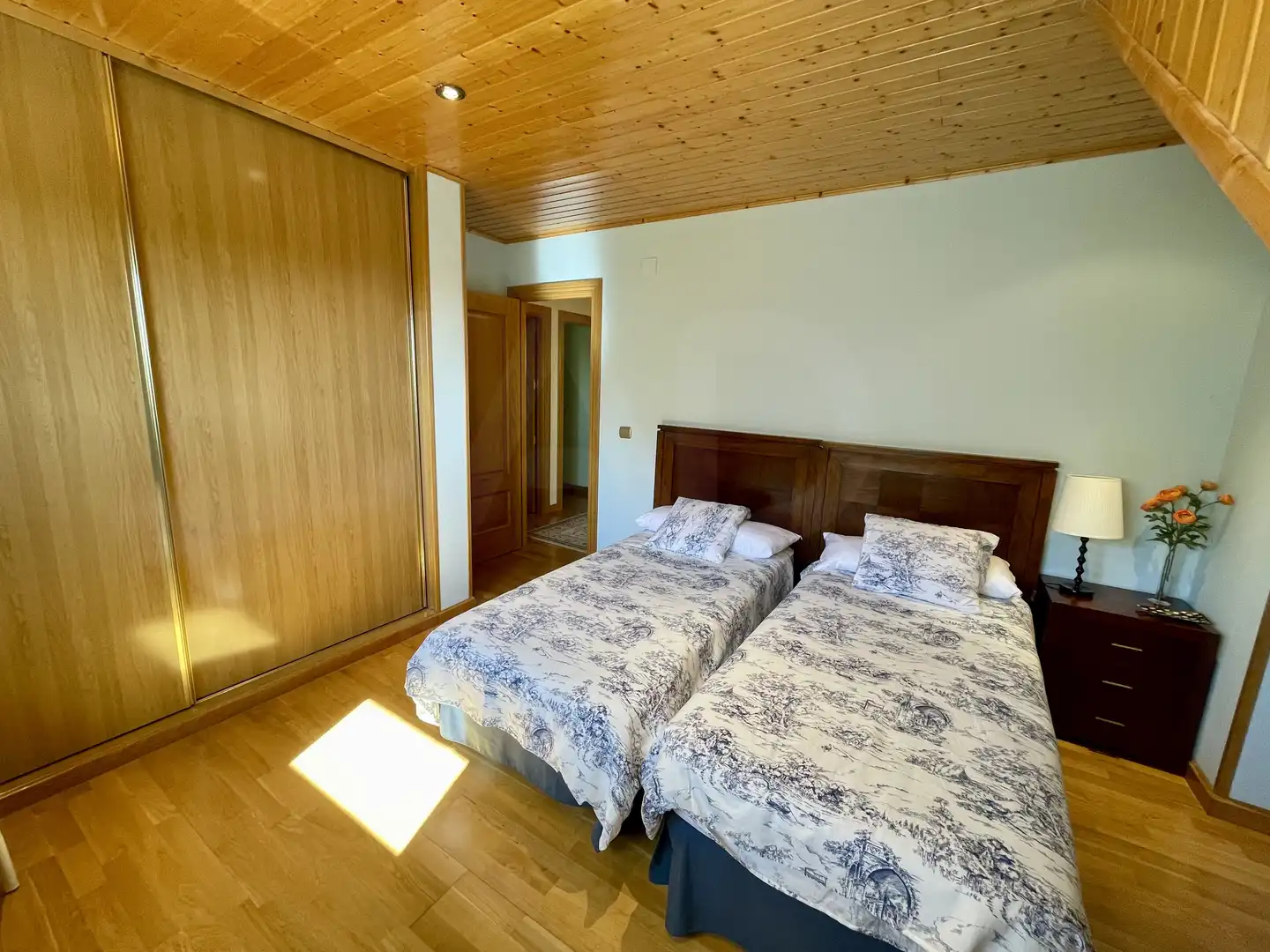 Dormitori de Casa o xalet en venda en Santovenia de la Valdoncina amb Calefacció i Terrassa