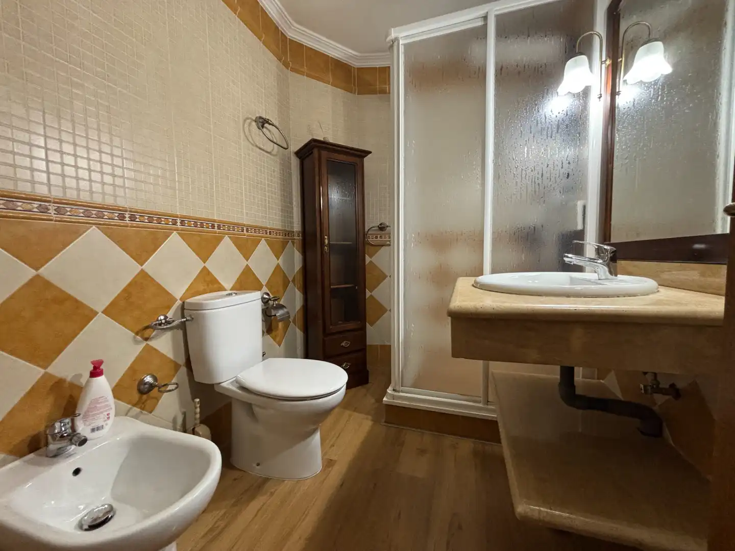 Baño de Piso en venta en Andújar con Aire acondicionado, Calefacción y Balcón