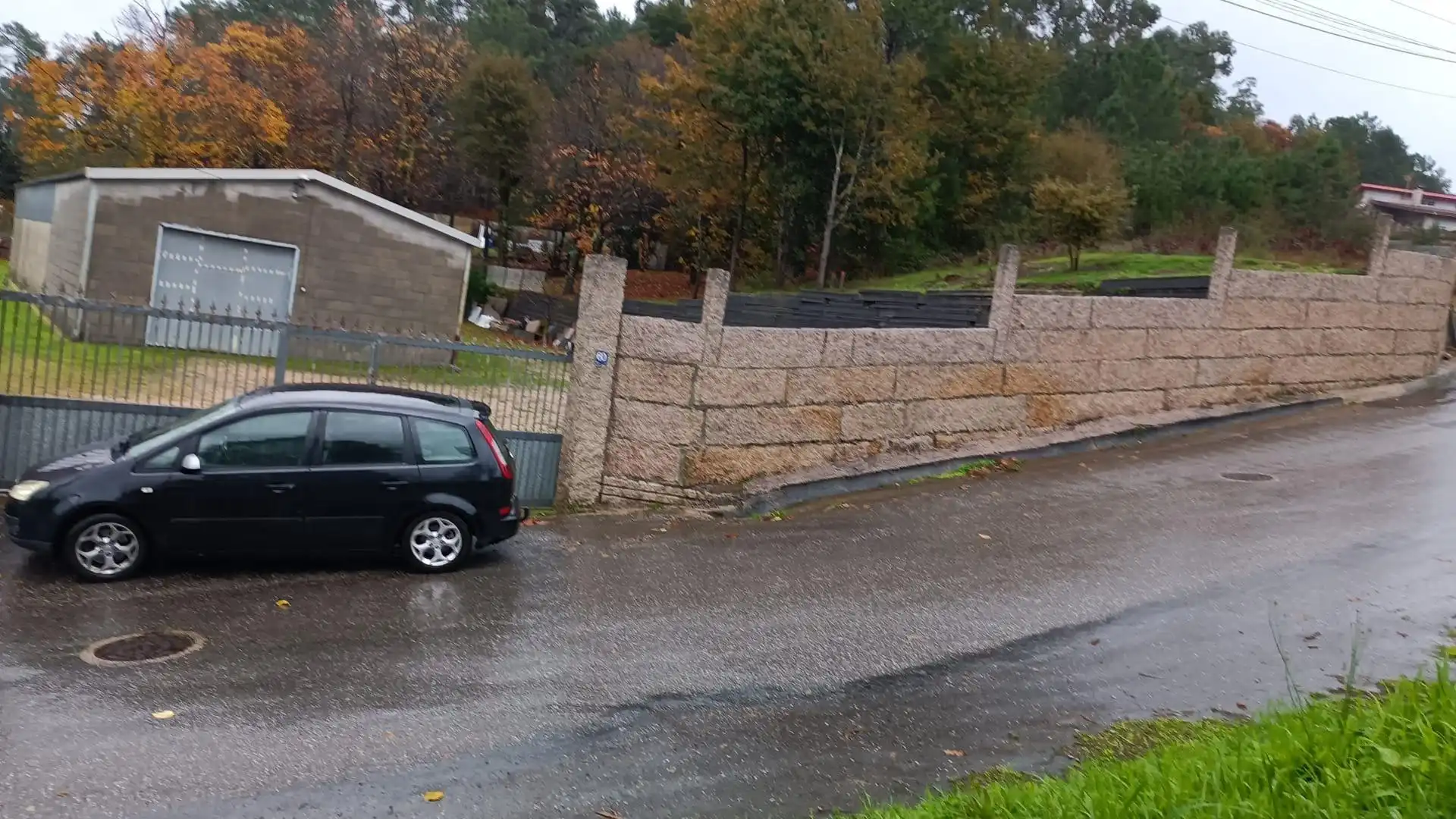 Parkplatz von Fabrikhallen zur Miete in Salceda de Caselas
