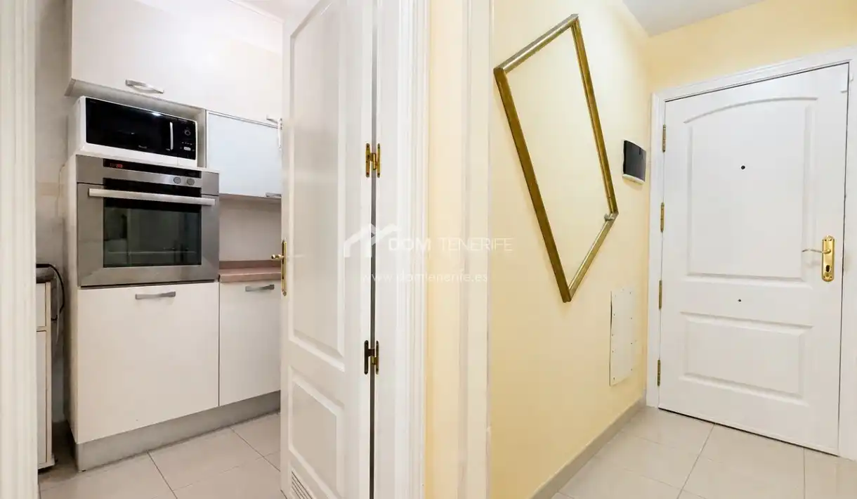 Ground floor for rent in Adeje  with Terrace, Swimming Pool and Furnished