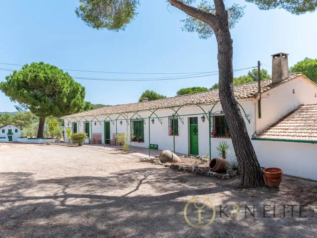 Casa amb jardí en venda a Partida Doncella