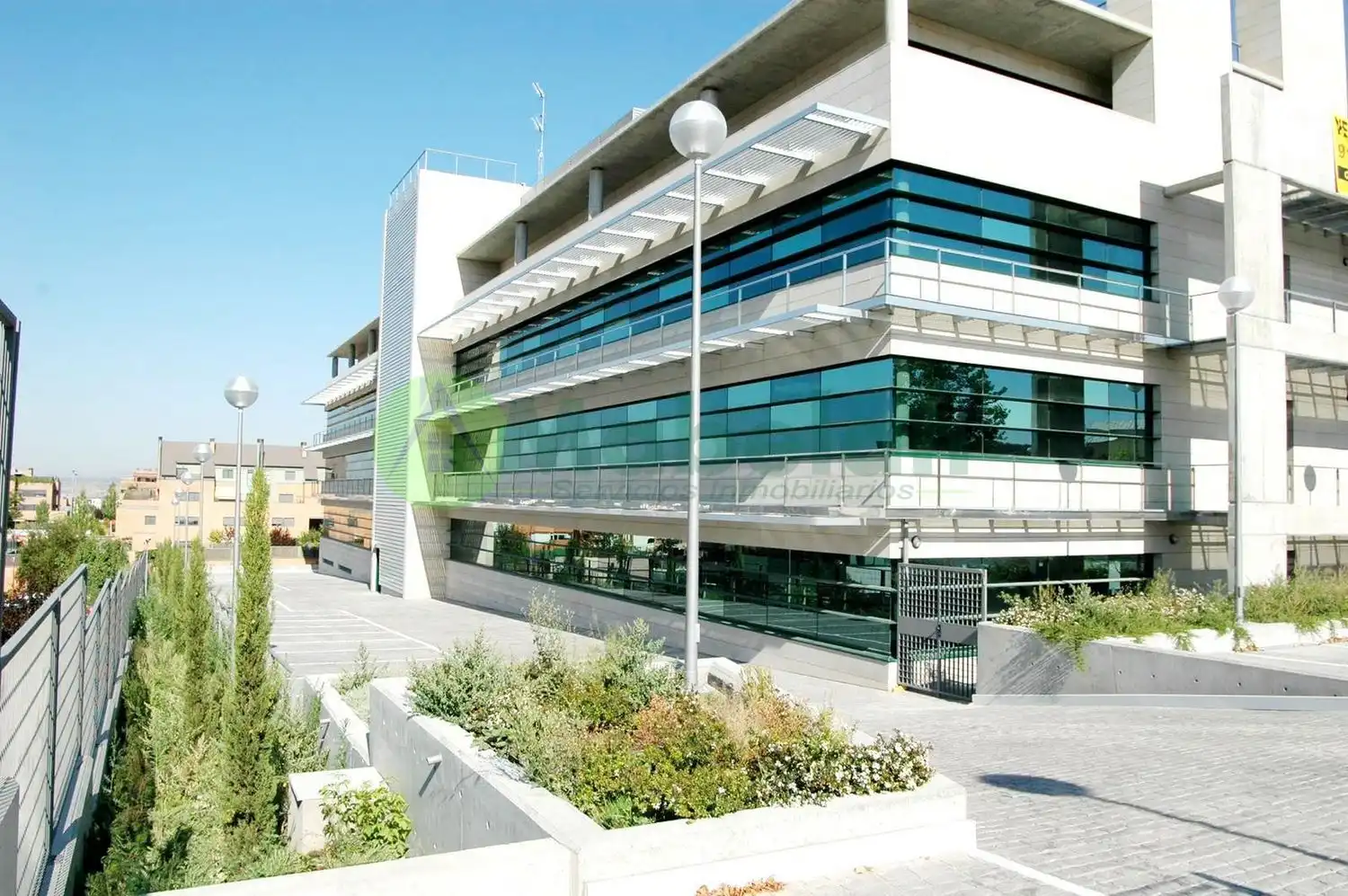 Vista exterior de Oficina de lloguer en Las Rozas de Madrid amb Calefacció