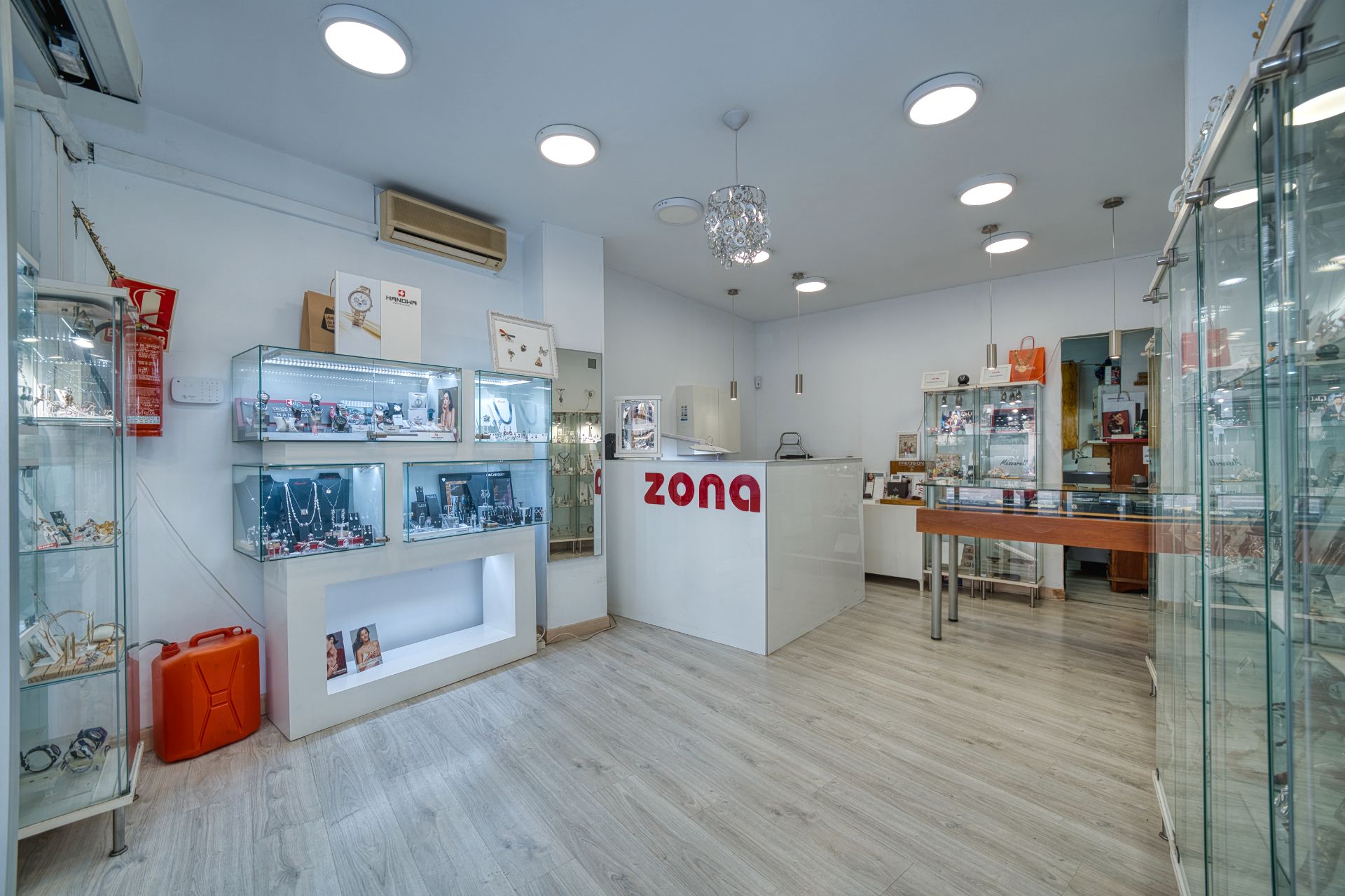 Local en traspaso en  Valencia Capital con Aire acondicionado, Calefacción y Amueblado