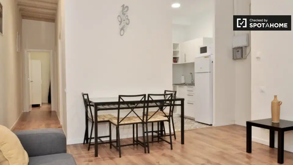 Flat for rent in El Raval
