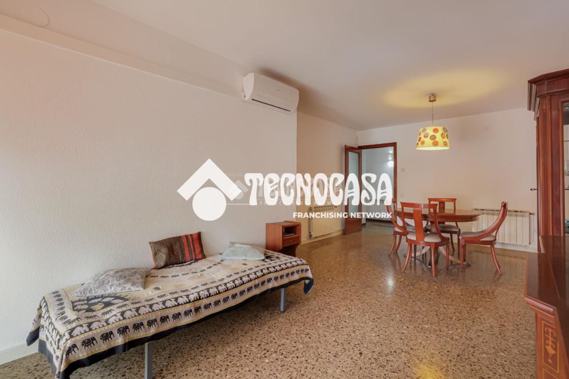 Sala d'estar de Pis en venda en Sant Adrià de Besòs amb Aire condicionat, Calefacció i Balcó