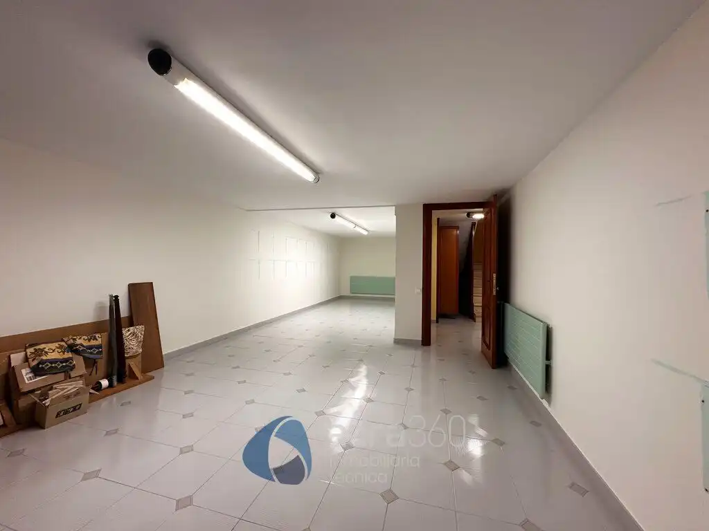 Houses for sale in Lardero  with Air Conditioner, Heating and Private garden