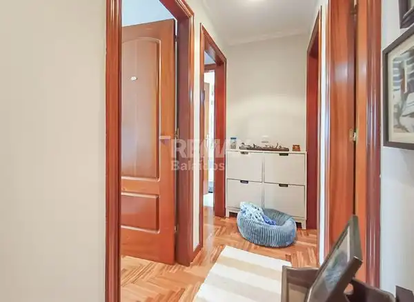Habitación de Piso en venta en Vigo  con Calefacción, Parquet y Trastero