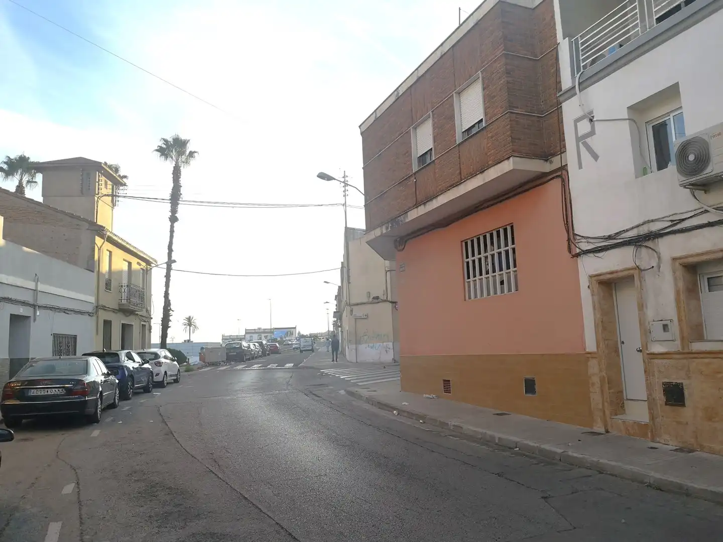 Vista exterior de Casa adosada en venda en Alzira amb Terrassa, Traster i Moblat