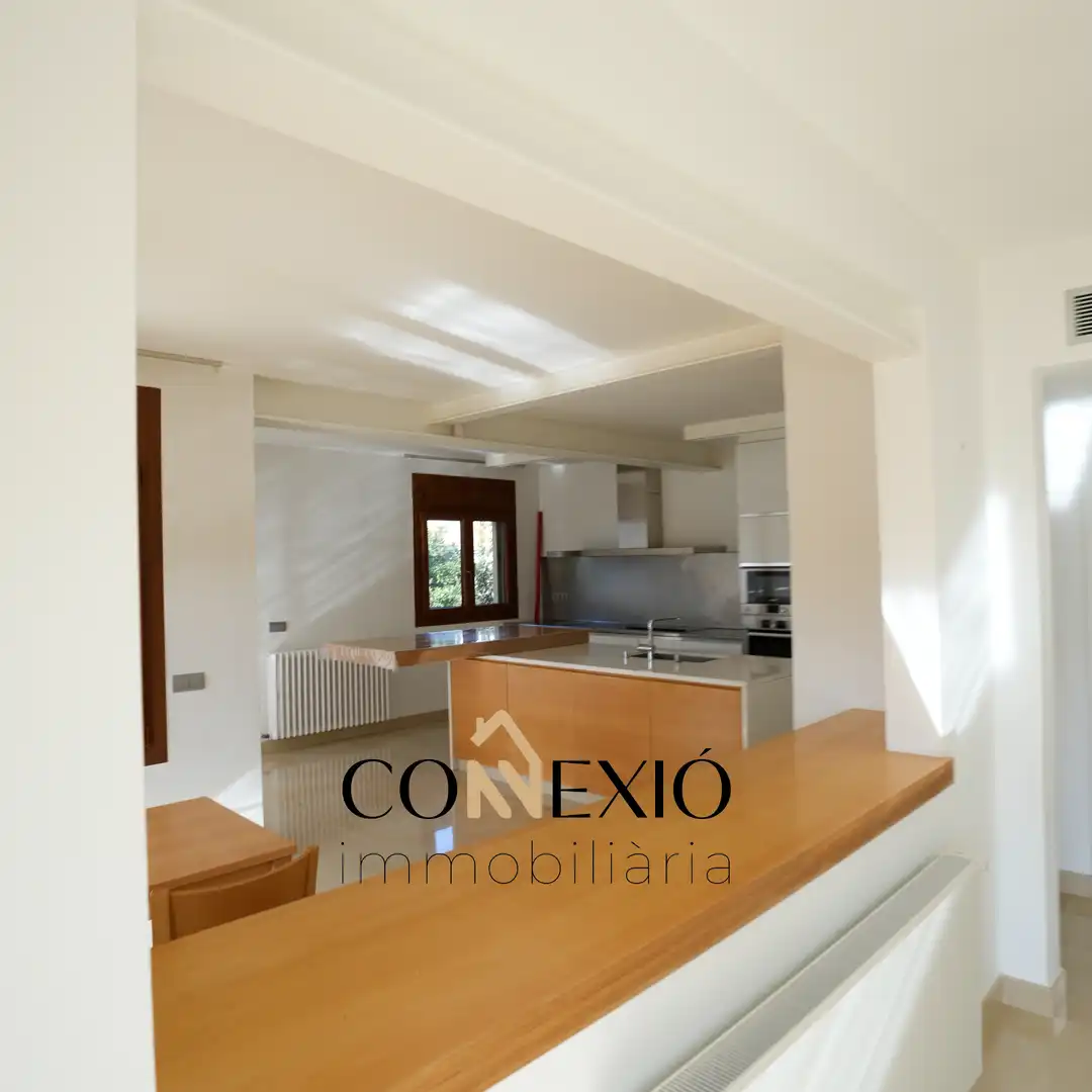 Cocina de Casa o chalet en venta en Banyoles con Aire acondicionado, Calefacción y Jardín privado