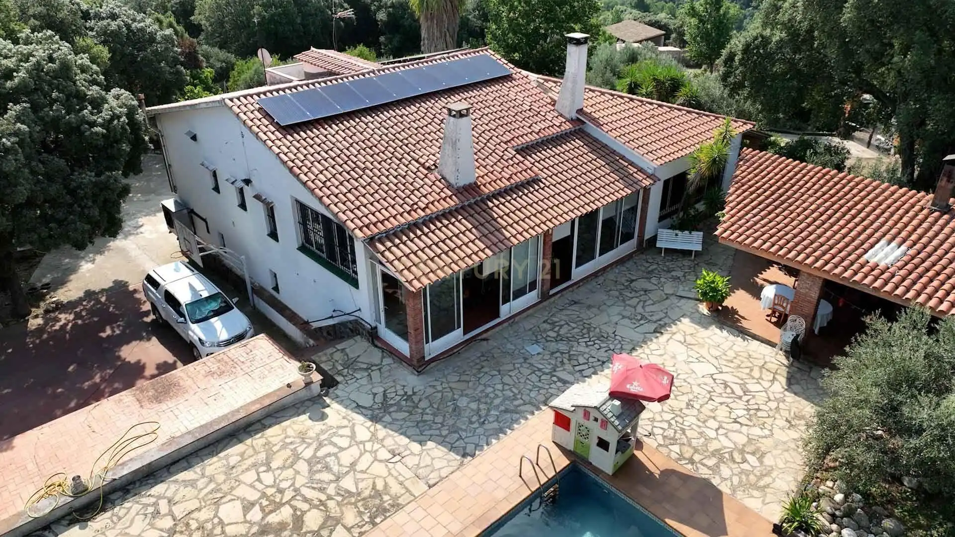 Exterior view of Houses for sale in Terrassa  with Air Conditioner, Private garden and Storage room