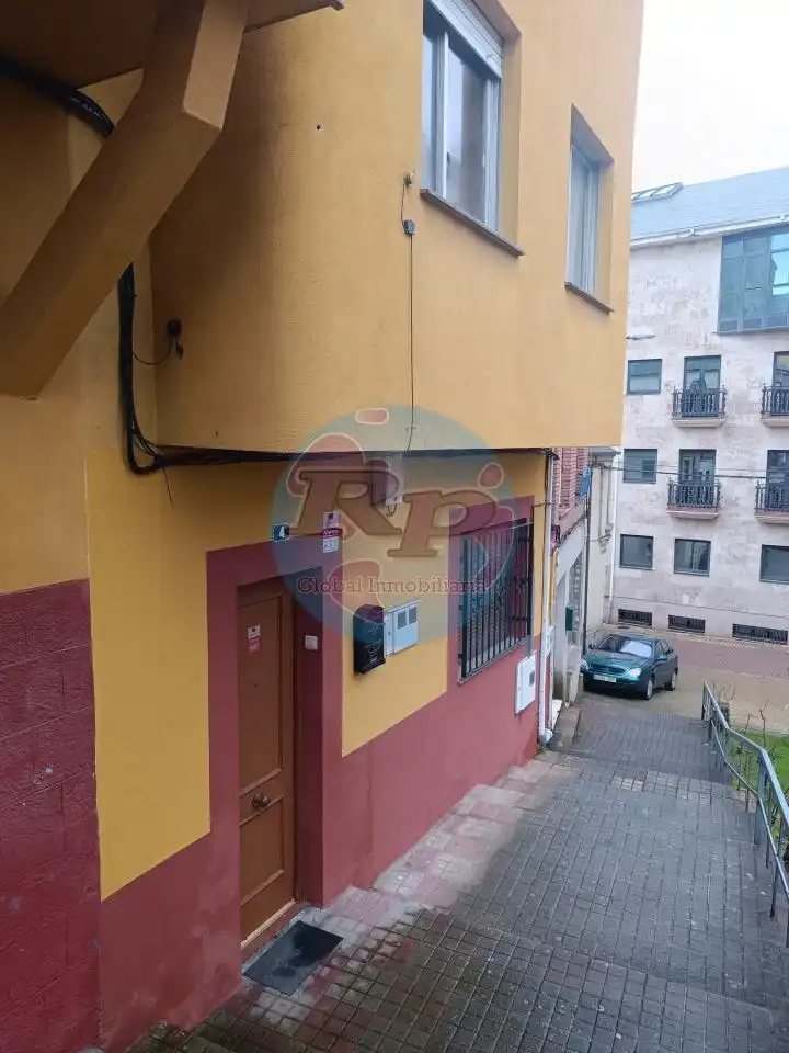 Exterior view of Houses for sale in Bembibre  with Heating